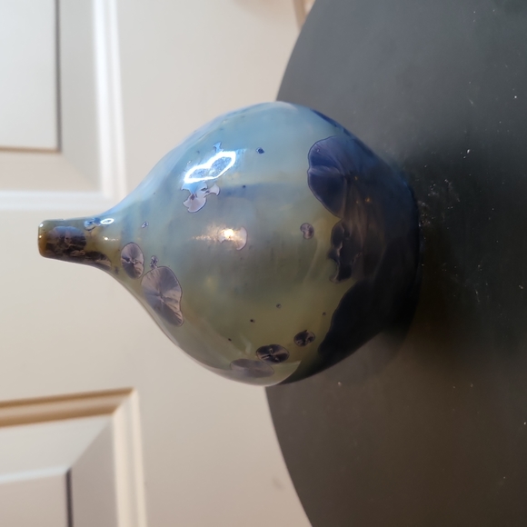 Miniature Crystalline Vase Signed DW, 4" - Picture 4 of 13
